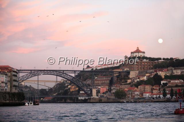 portugal porto 01.JPG - Port et pont D. Luis I au coucher du soleilPorto, Portugal